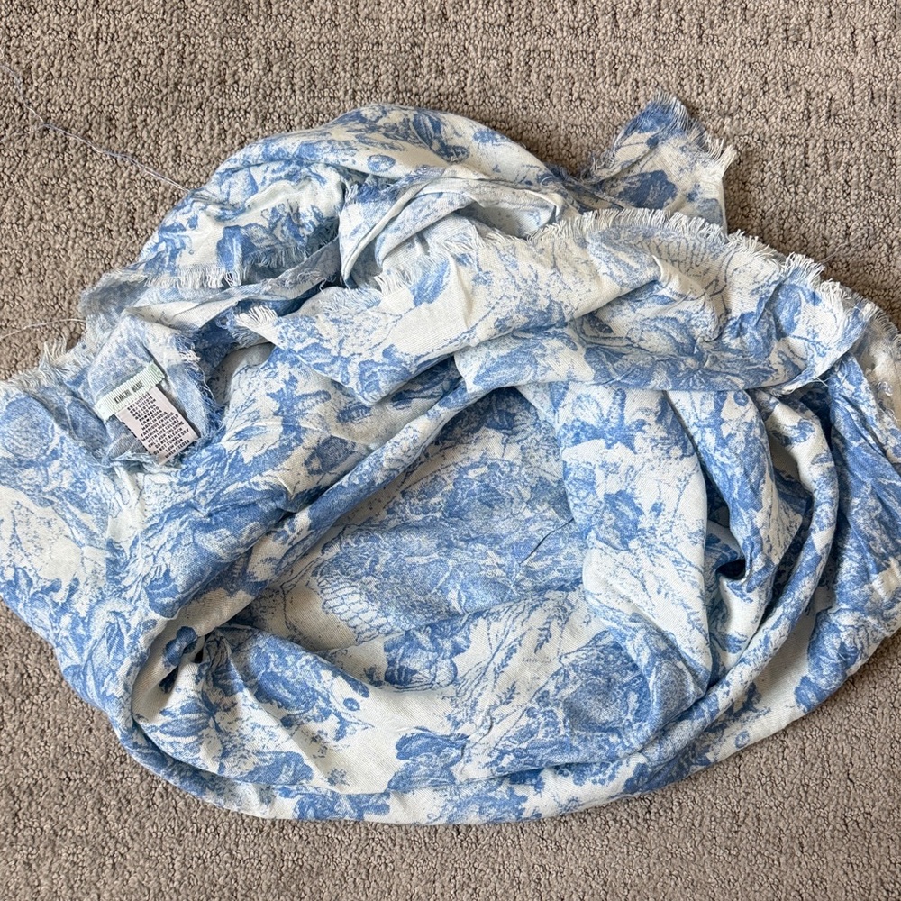 Kimchi Blue Blue and White Toile Print Scarf Wrap